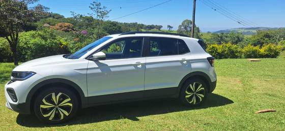 VOLKSWAGEN T-CROSS 1.0 200 TSI TOTAL FLEX AUTOMÁTICO